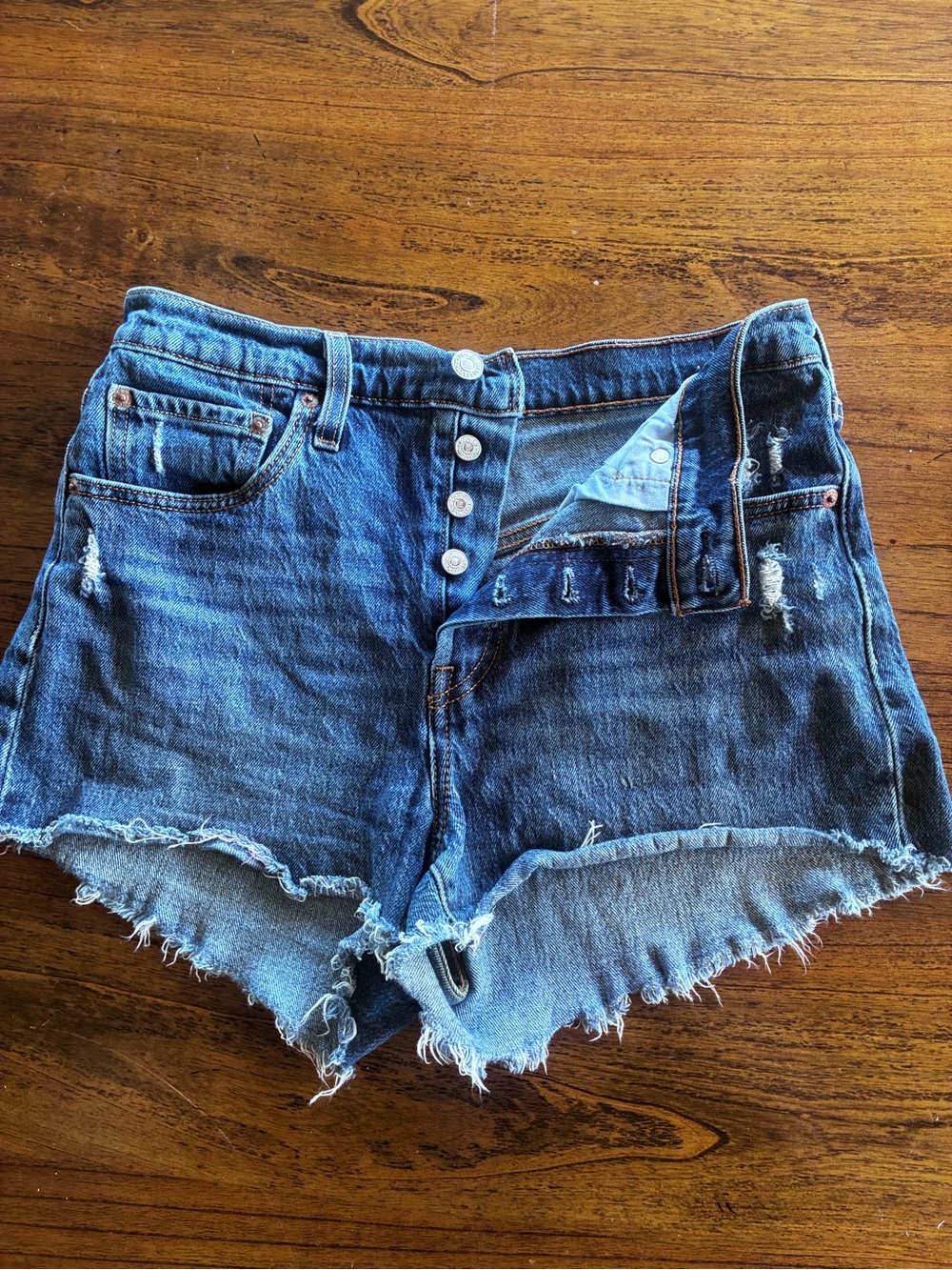 Levi 501 high-Rise Distressed Denim Shorts - Blue size 28 - Picture 2 of 6